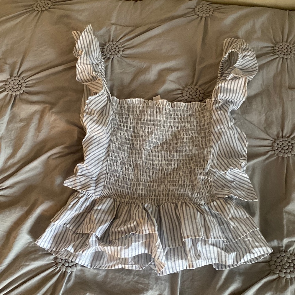 Cropped frilly striped top